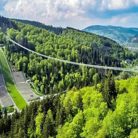 In Nahe Ettelsberg-bahn *